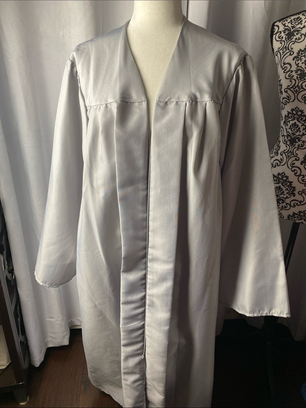 JOSTENS graduation robe.
